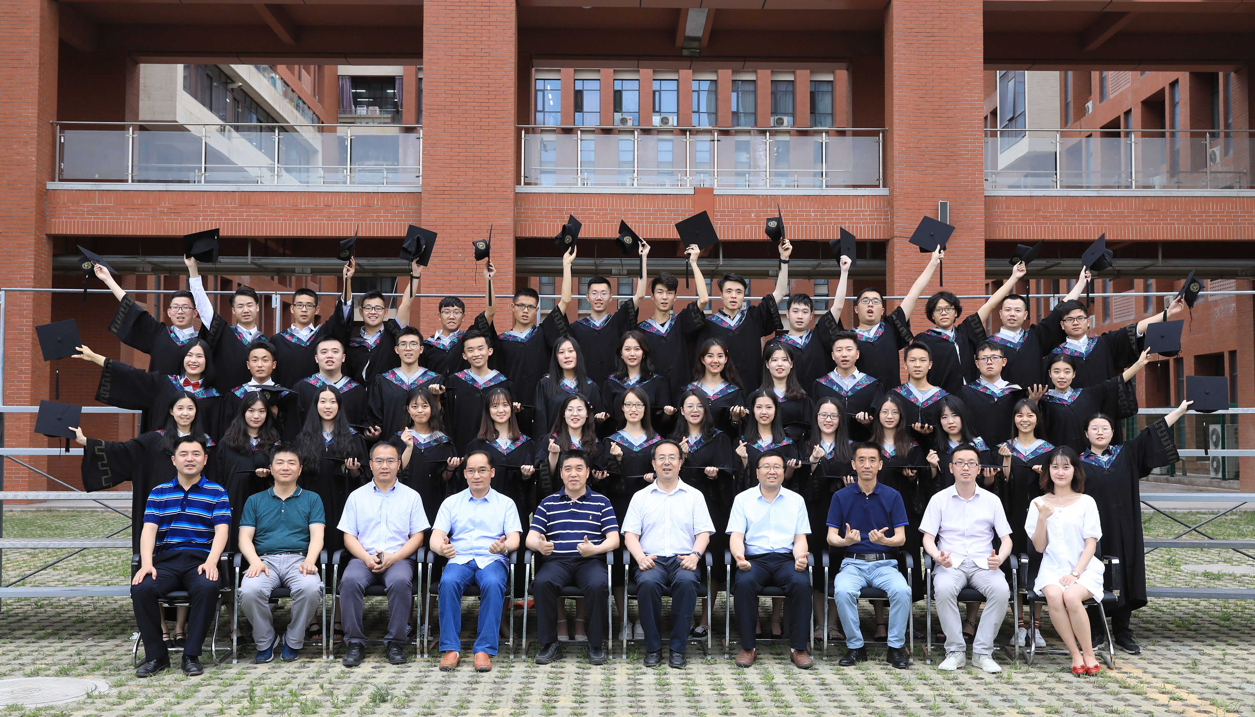 资源环境学院2019届本科毕业生合影 西北农林科技大学资源环境学院