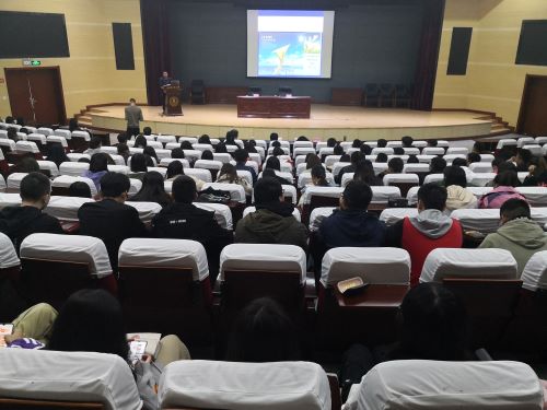 40750575f3ed47afb87798ae68adac4e.jpg 王旭东副院长在山西农业大学做招生宣传报告.jpg