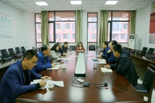 99469de1b1d44eeb828369dd4f241da2.jpg 教工综合党支部邀请吕院长讲党课.JPG