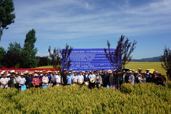 6fd0a79f7f4849dfb0a552ddb262db4f.jpg 陈仓区现场会-.jpg