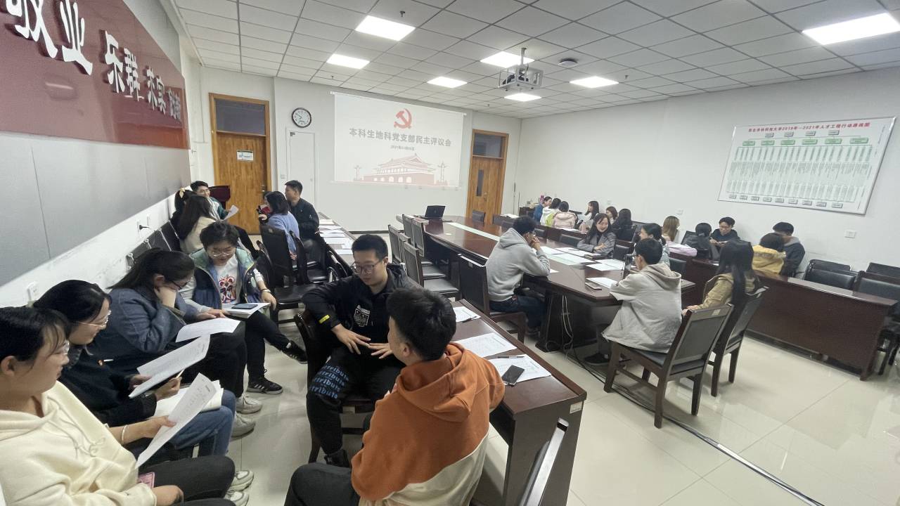50ab12ff9b1f4a4a81e06f5e30790a82.jpg 50ab12ff9b1f4a4a81e06f5e30790a82.jpg