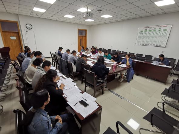60583273d0e04b1b95c34f2249a814c8.jpg 评审会现场.jpg